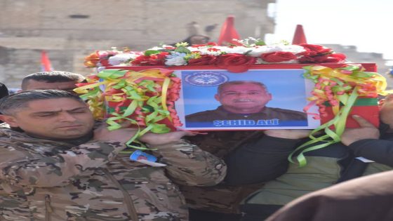 تشييع جثمان الشهيد علي مصطفى إلى مثواه الأخير في مزار الشهداء بحلب | Cenazeyê şehîd Elî Mistefa bi merasîmekê li goristana şehîdan a bajarê Helebê hate oxirkirin