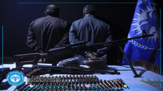 مكافحة الجريمة تضبط أسلحة وذخائر في مدينة الرقة Dijî tawanan çek û cebilxane li bajarê Reqayê desteser kirin